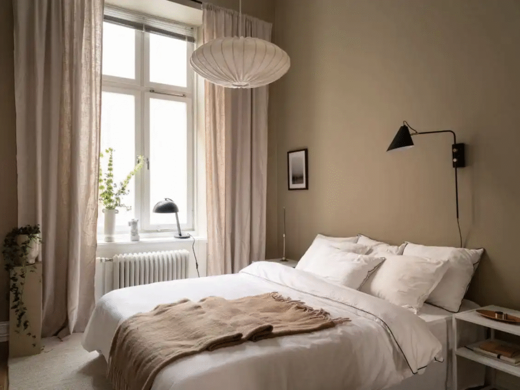 eige and Ivory Decor Accents