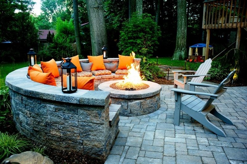 Circular Fire Pit with Built-in Benches